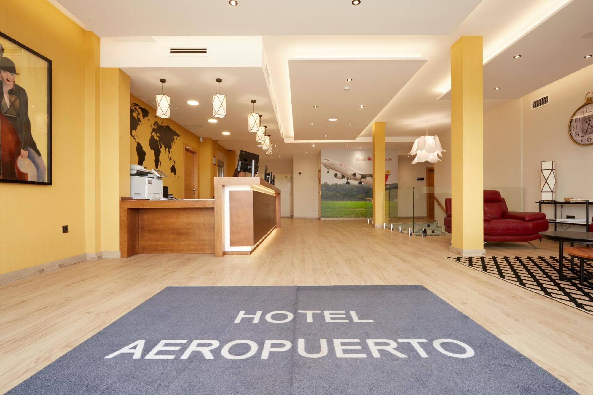 Hotel Arias Aeropuerto Santiago Del Monte Eksteriør bilde