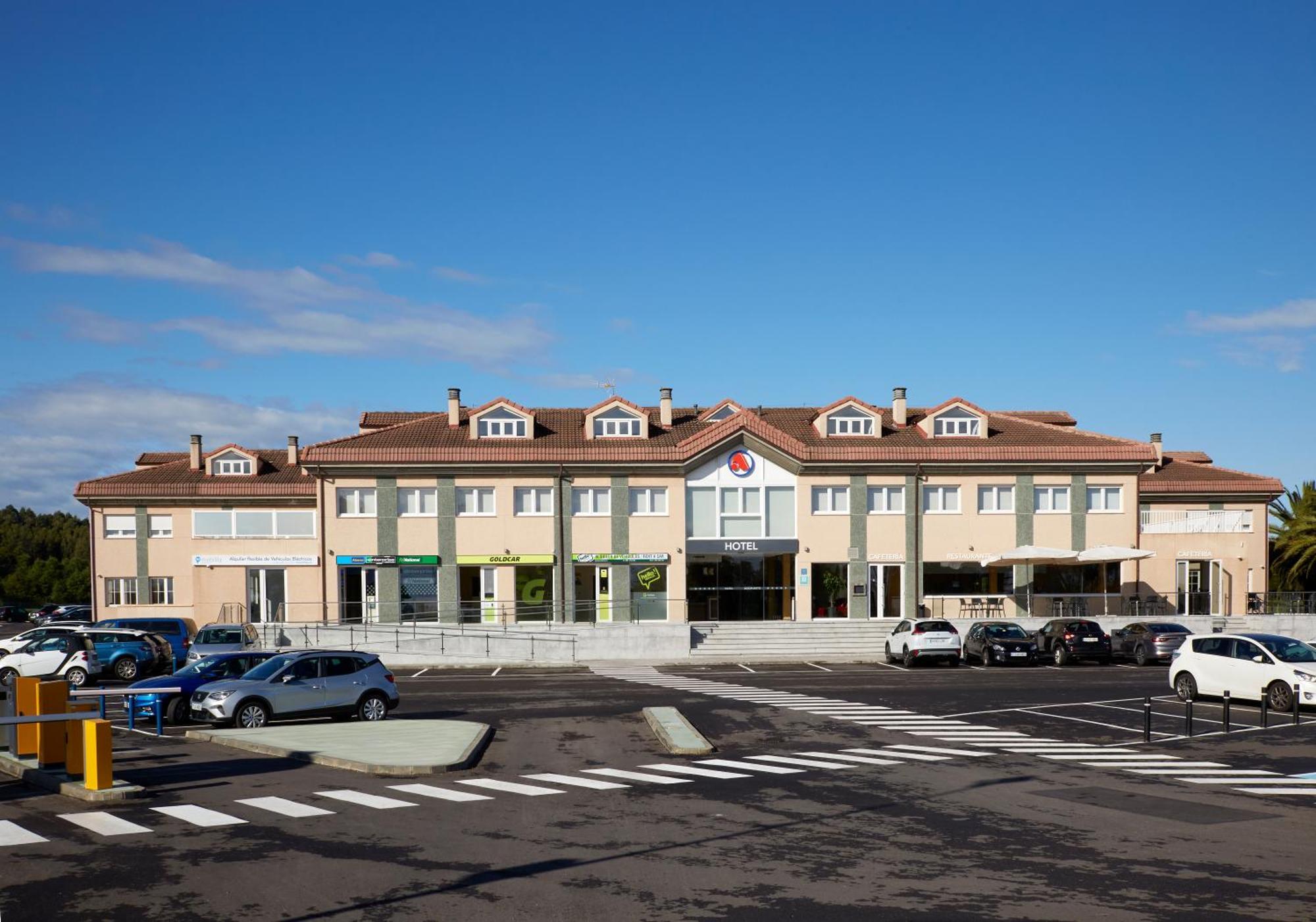 Hotel Arias Aeropuerto Santiago Del Monte Eksteriør bilde